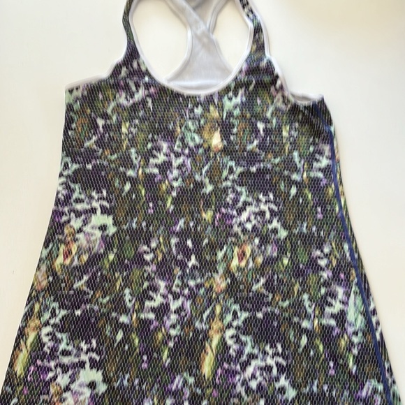 Lululemon tank - Picture 4 of 4
